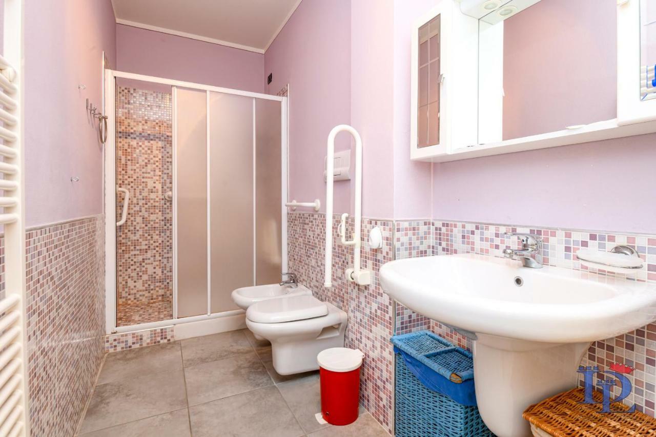 Desenzanoloft Official Partner Marriott Homes & Villas - Bea House, Sirmione With Private Garden And Share Pool Экстерьер фото